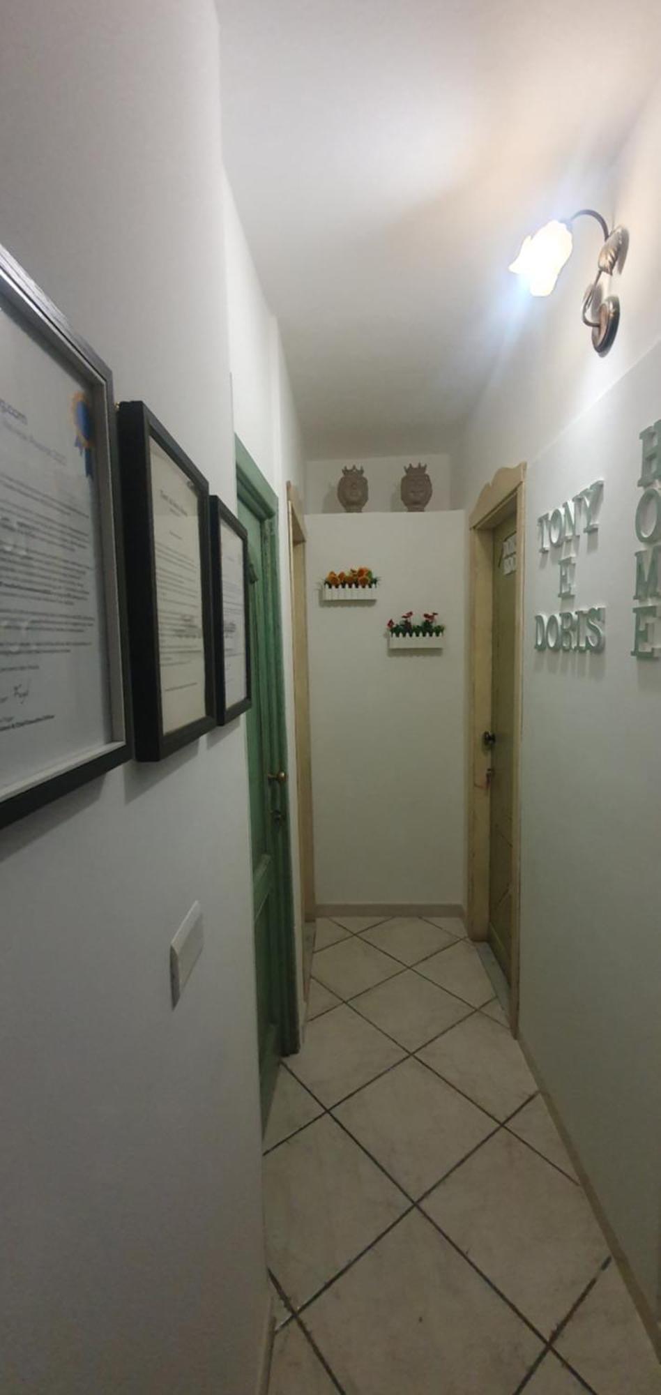 Tony & Doris Home จีอาร์ดีนี นักซอส ภายนอก รูปภาพ